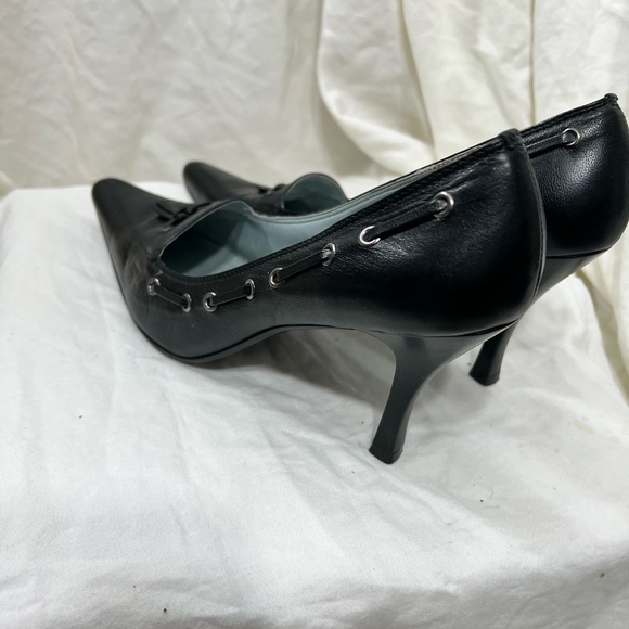 BCBG 3 1/2β Inch Heels Genuine Leather Excellent Inside And Out. Very Stβ¦ - Picture 13 of 16
